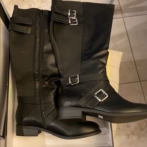BNWT Torrid black fall boots